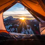 5 Accessori da Non Dimenticare Quando si Va in Campeggio